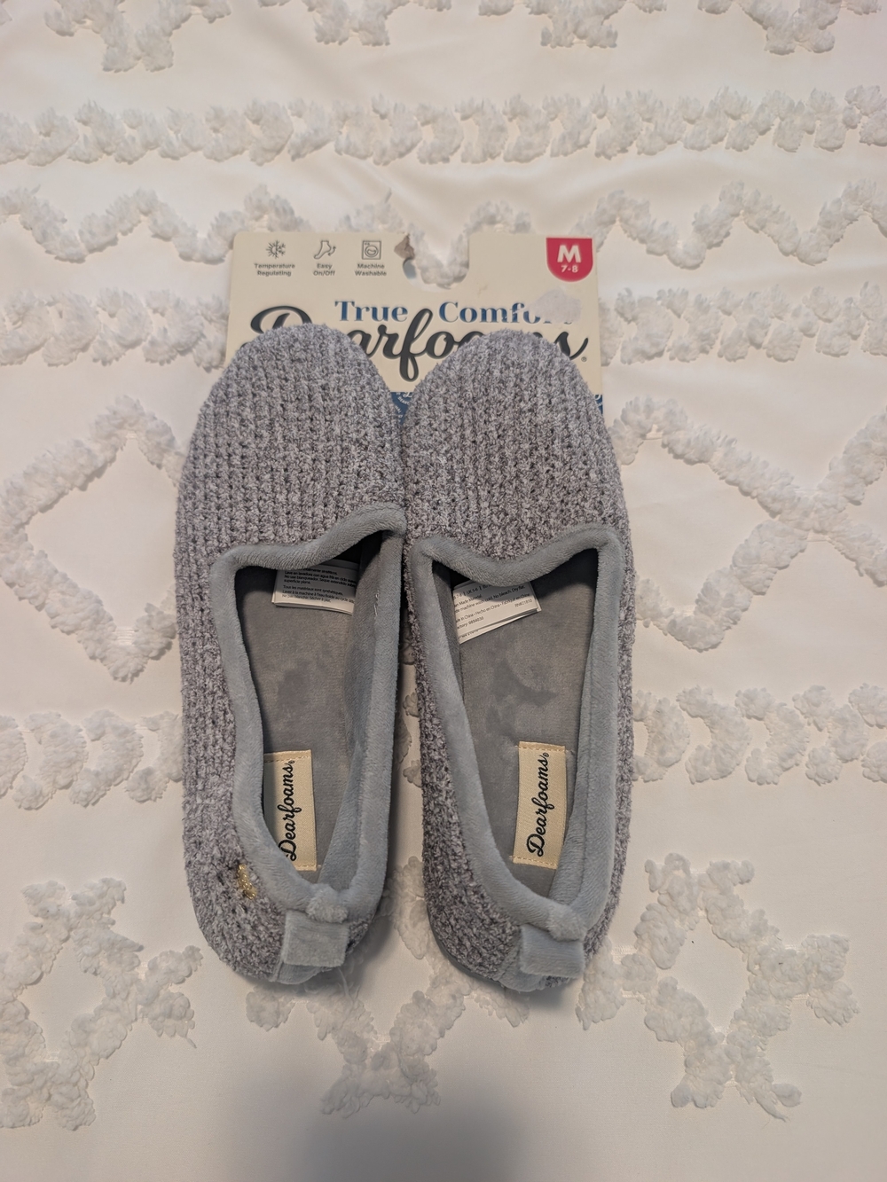 Dearfoams NWT Women's Light Gray Knit Slip-On Slippers Size Medium 7-8